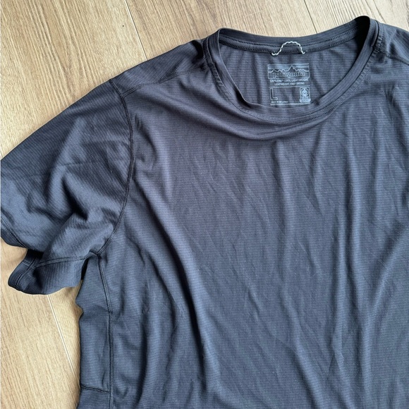 Patagonia tshirt - Picture 4 of 4